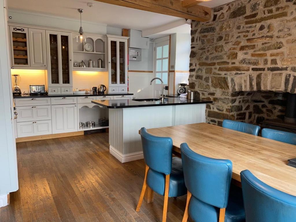 Harbourmaster Hotel Aberaeron Buitenkant foto