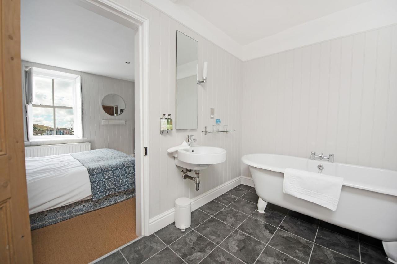 Harbourmaster Hotel Aberaeron Buitenkant foto